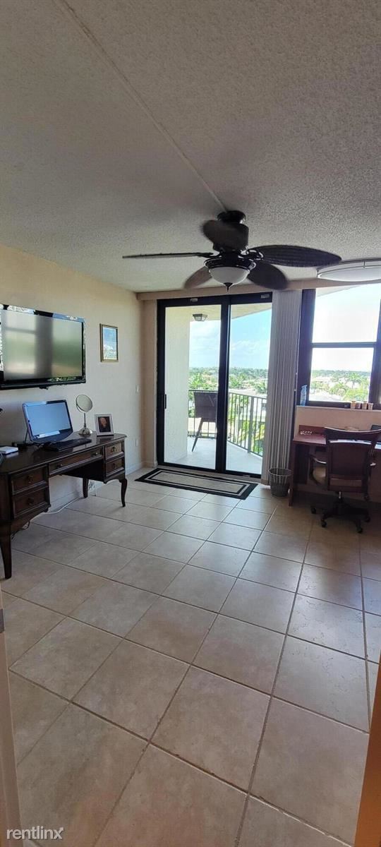 Foto del edificio - 2 br, 2 bath Condo - 899 Jeffery St Apt 702