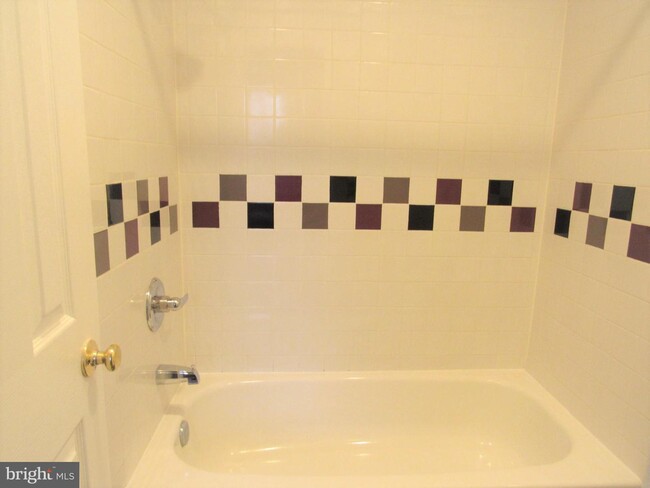 Building Photo - 4402 Chase Park Ct