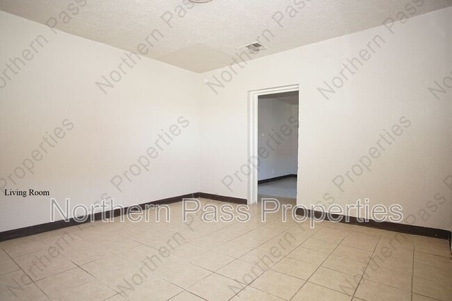 Foto del edificio - 411 Dodge Rd