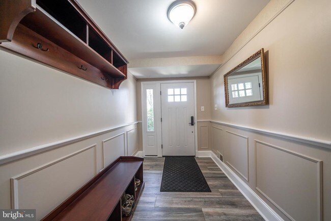 Foto del edificio - 561 W Marshall St