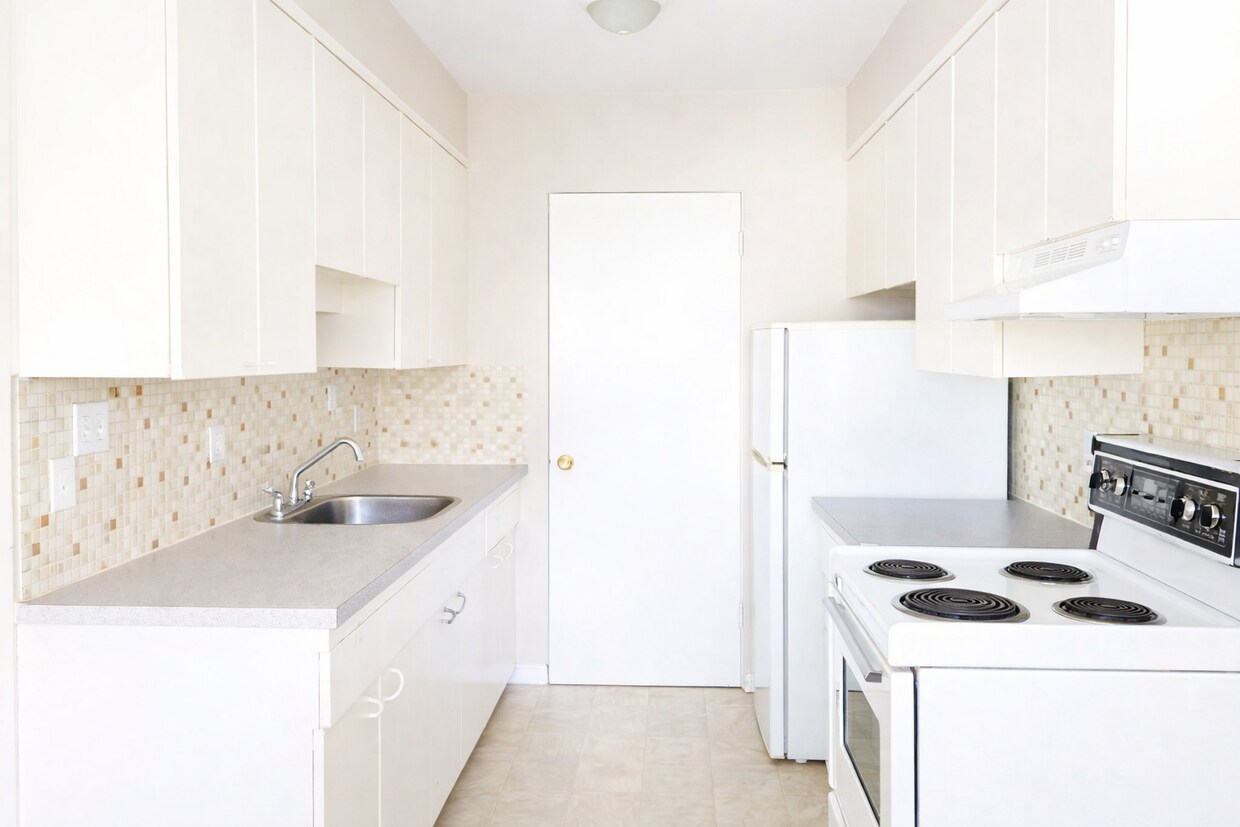 Photo du bâtiment - Available 1 Bedroom Apartment 5 mins from Nait With One Month Free
