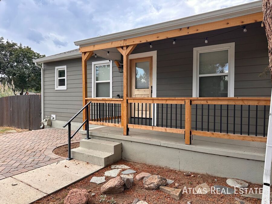 Foto principal - 2395 S Corona St