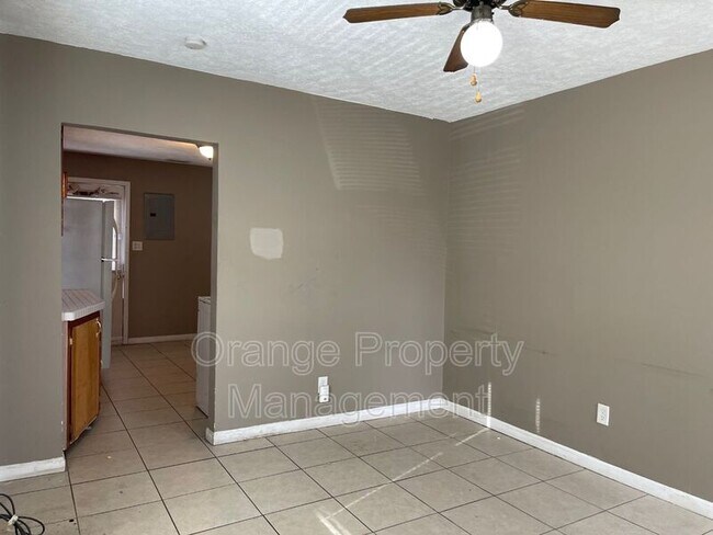 Building Photo - 2402 S 18th St