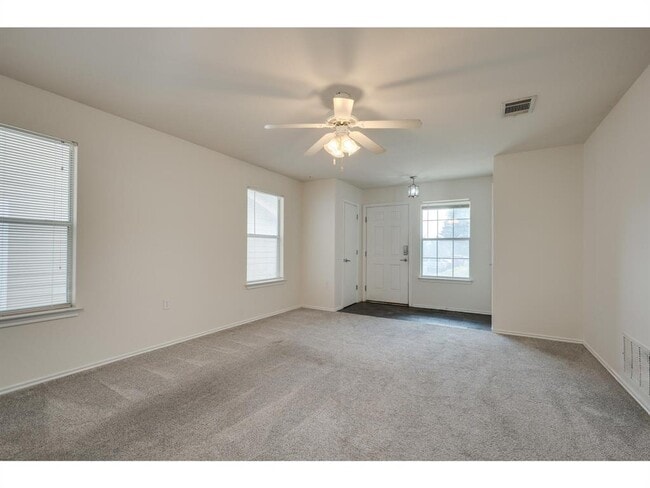 Building Photo - 3400 Autumn Bay Dr