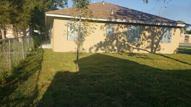 Building Photo - 440 NW 94th St