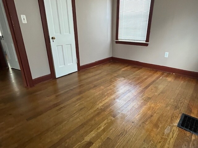 Foto del edificio - 45883 Cass Ave