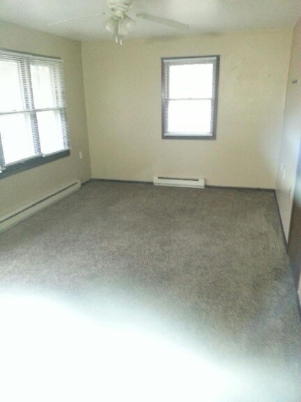 Building Photo - 502 Christiana Ave