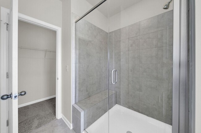 Foto del edificio - Beautiful End Unit Townhome In Mint Hill