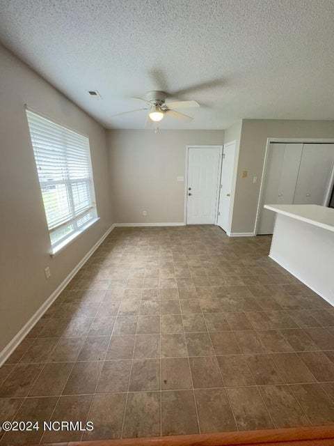 Building Photo - 121 Suffolk Cir