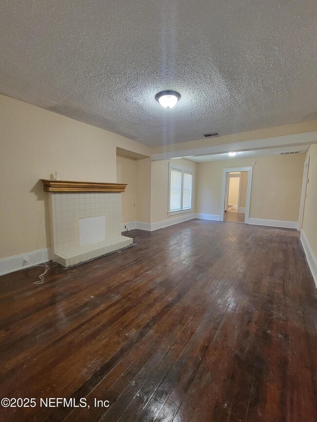 Building Photo - 3842 Boulevard