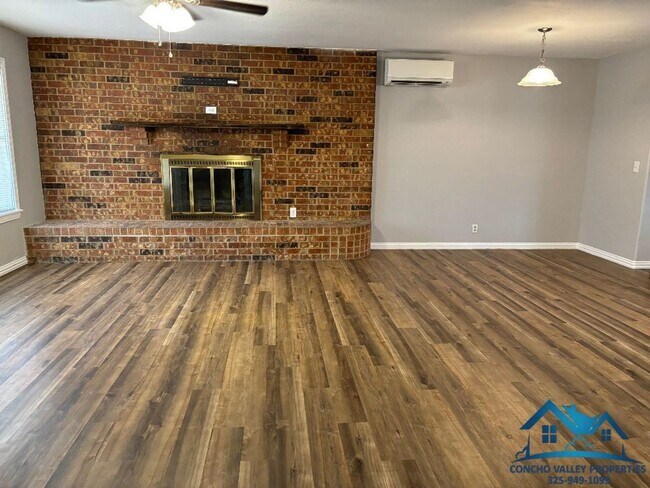 Foto del edificio - 1722 S Park St