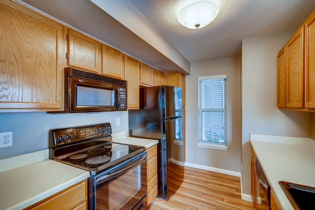 Foto del edificio - 2BR/2BA Condo in Centennial AVAIL 04/09!