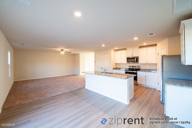Building Photo - 4 br, 2.5 bath House - 3047 Crescent Lake ...