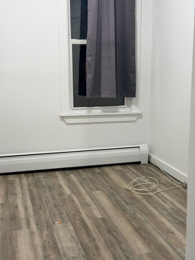 Building Photo - 20 Porach St