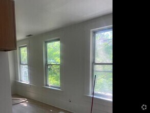 Building Photo - 2301 N Leavitt St