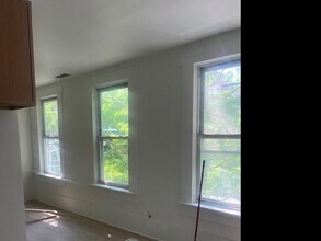 Building Photo - 2301 N Leavitt St