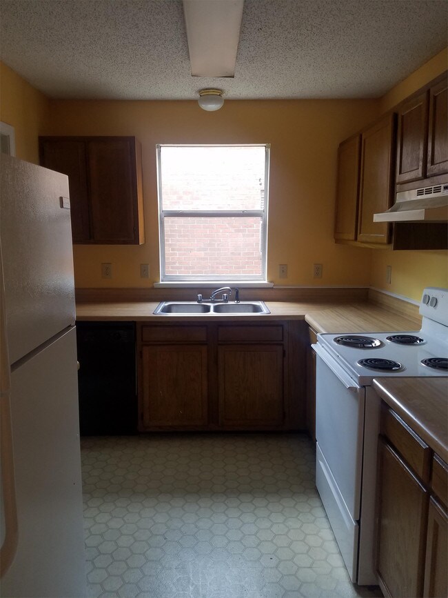 Foto del edificio - 7713 Bles Ave