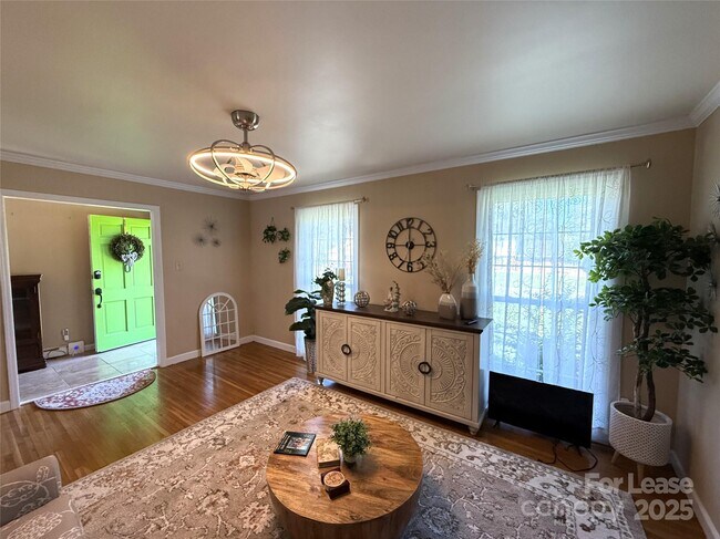 Foto del edificio - 6030 Craftsbury Dr