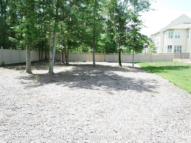 Foto del edificio - 13204 Old Liberty Ln