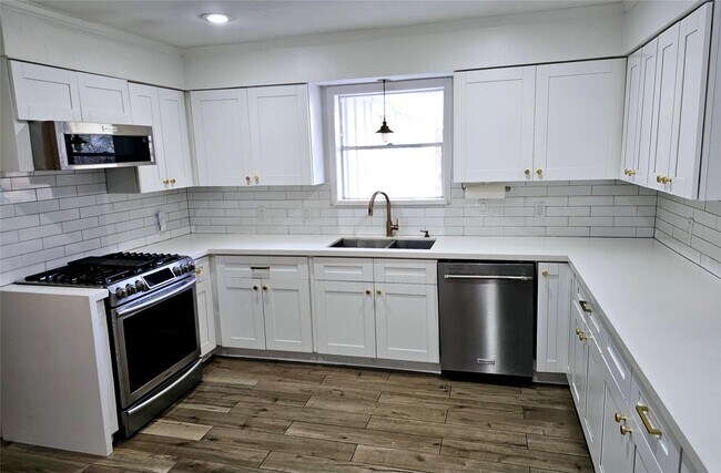 Foto del edificio - 9738 Braesmont Dr