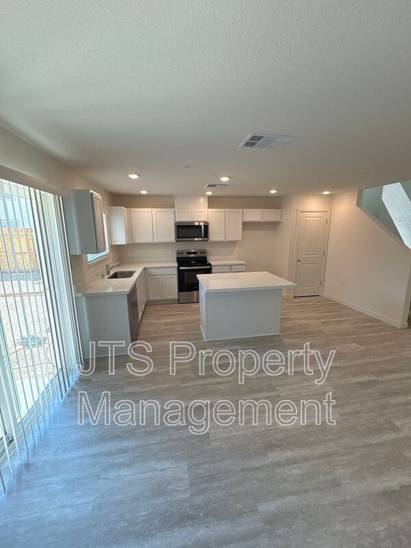 Foto del edificio - 8312 Whippersnapper Way
