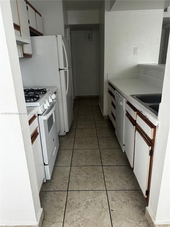 Building Photo - 15320 SW 106th Terrace