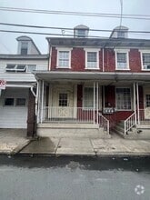 Building Photo - 254 Cedar St