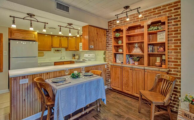 Foto del edificio - 1081 Cove Rd