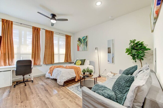 Foto del edificio - 1111 Shepherd Dr