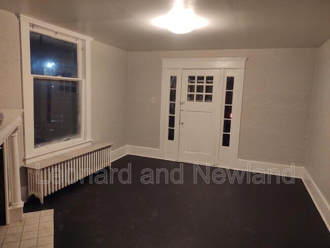 Building Photo - 301 Highland Ave