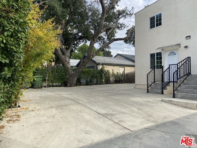 Building Photo - 8448 Fenwick St