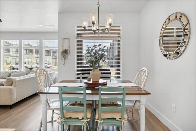 Foto del edificio - Lovely, Modern Townhome in Scenic Ivins