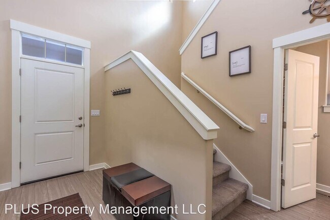 Building Photo - 4 br, 2.5 bath House - 3760 SW Badger Court