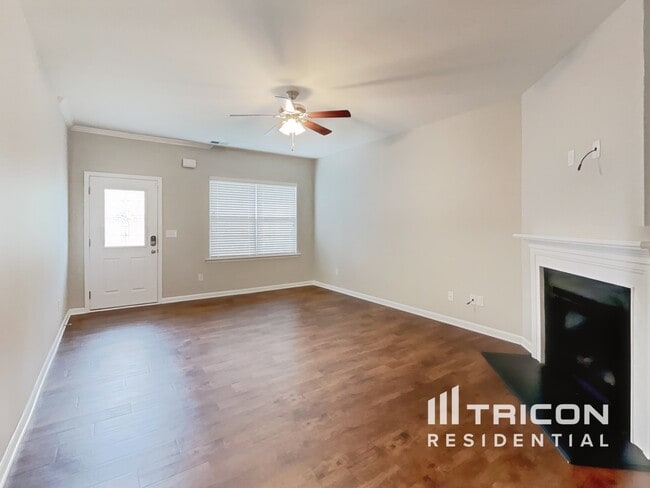 Foto del edificio - 228 Elmhaven Dr