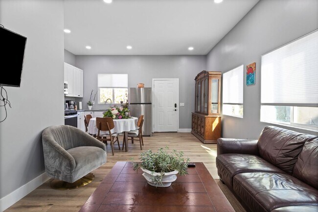 Foto del edificio - Charming and Private 1-Bedroom Retreat – U...