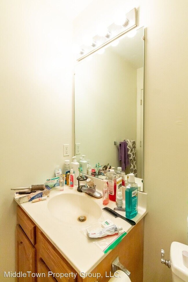 Foto del edificio - 4 br, 2 bath House - 1806 W Bethel Ave.