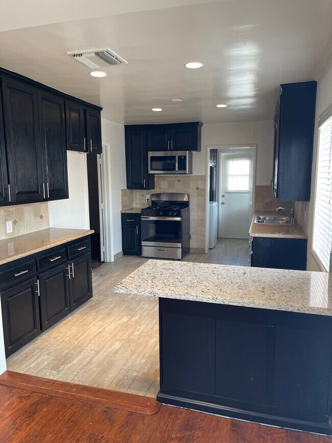 Building Photo - 5809 Repetto Ave