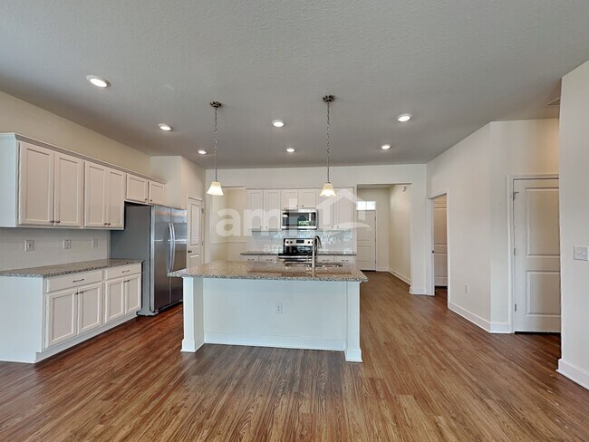 Building Photo - 327 Pine Terrace Dr