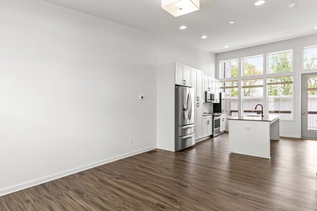 Foto del edificio - 916 Brees Ct