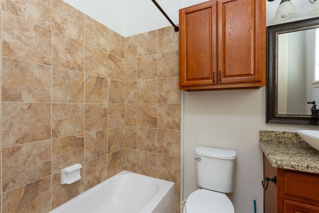 Building Photo - 5743 Kiam St