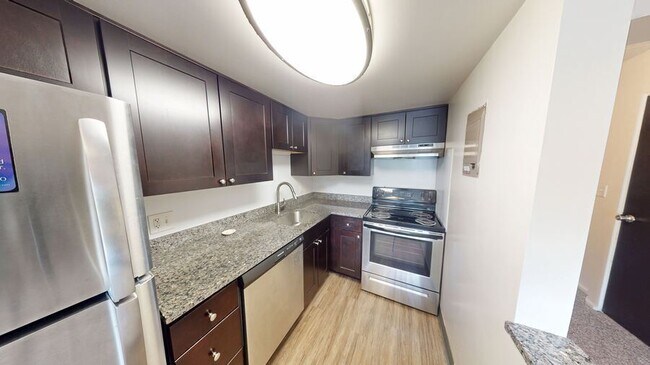 Foto del edificio - 912 S Forest Ave