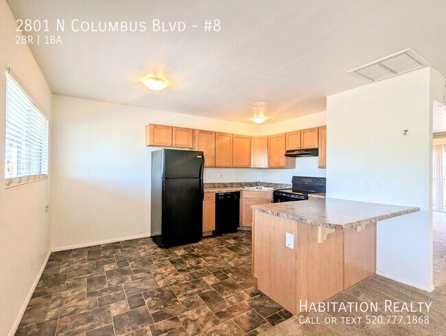 Building Photo - 2Bed/1Bath w/ Enclosed Patio & 2 Community...