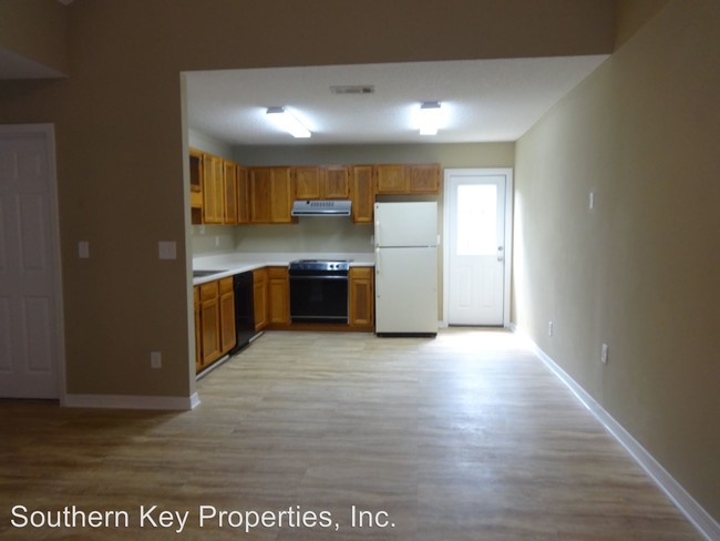 Building Photo - 410 Apple Dr