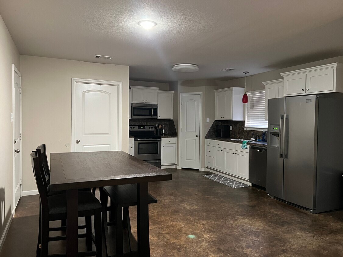 211 Hollywood Ave, Sherwood, AR 72120 House Rental in Sherwood, AR