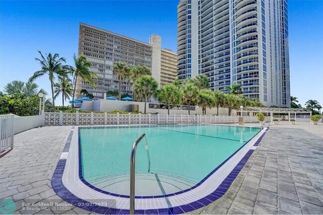 Foto del edificio - 4250 Galt Ocean Dr