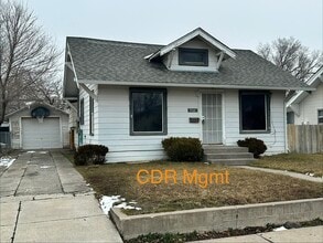 Building Photo - 906 B St