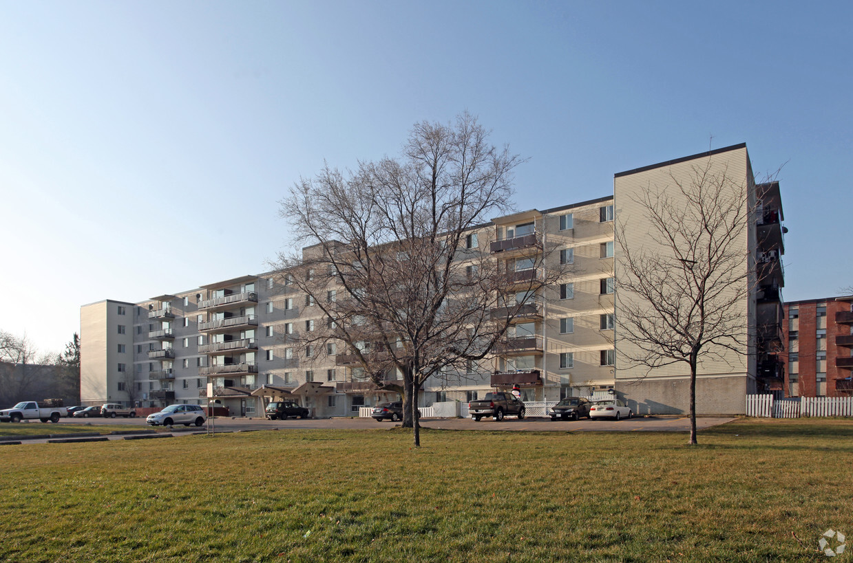 Photo du bâtiment - Glen Suites