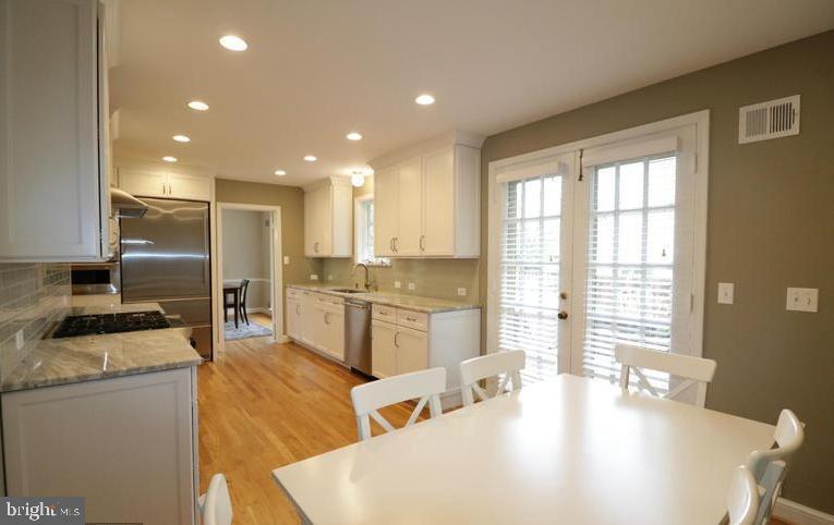 Foto principal - 9204 Cedar Way