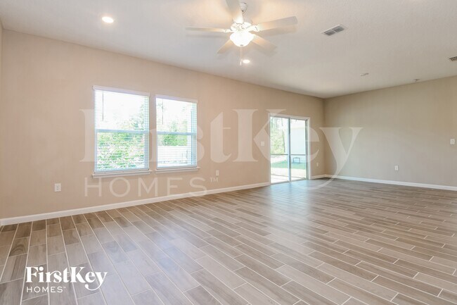 Foto del edificio - 385 Stone Arbor Ln