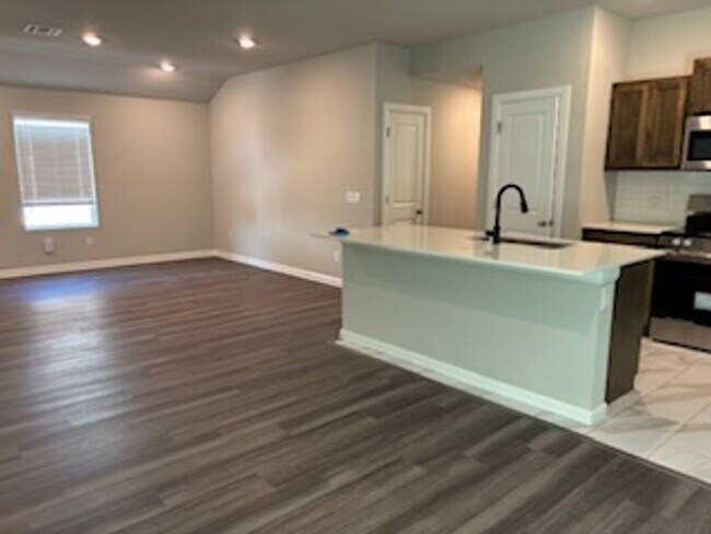 Foto del edificio - Beautiful New Home! 1st Month Free!